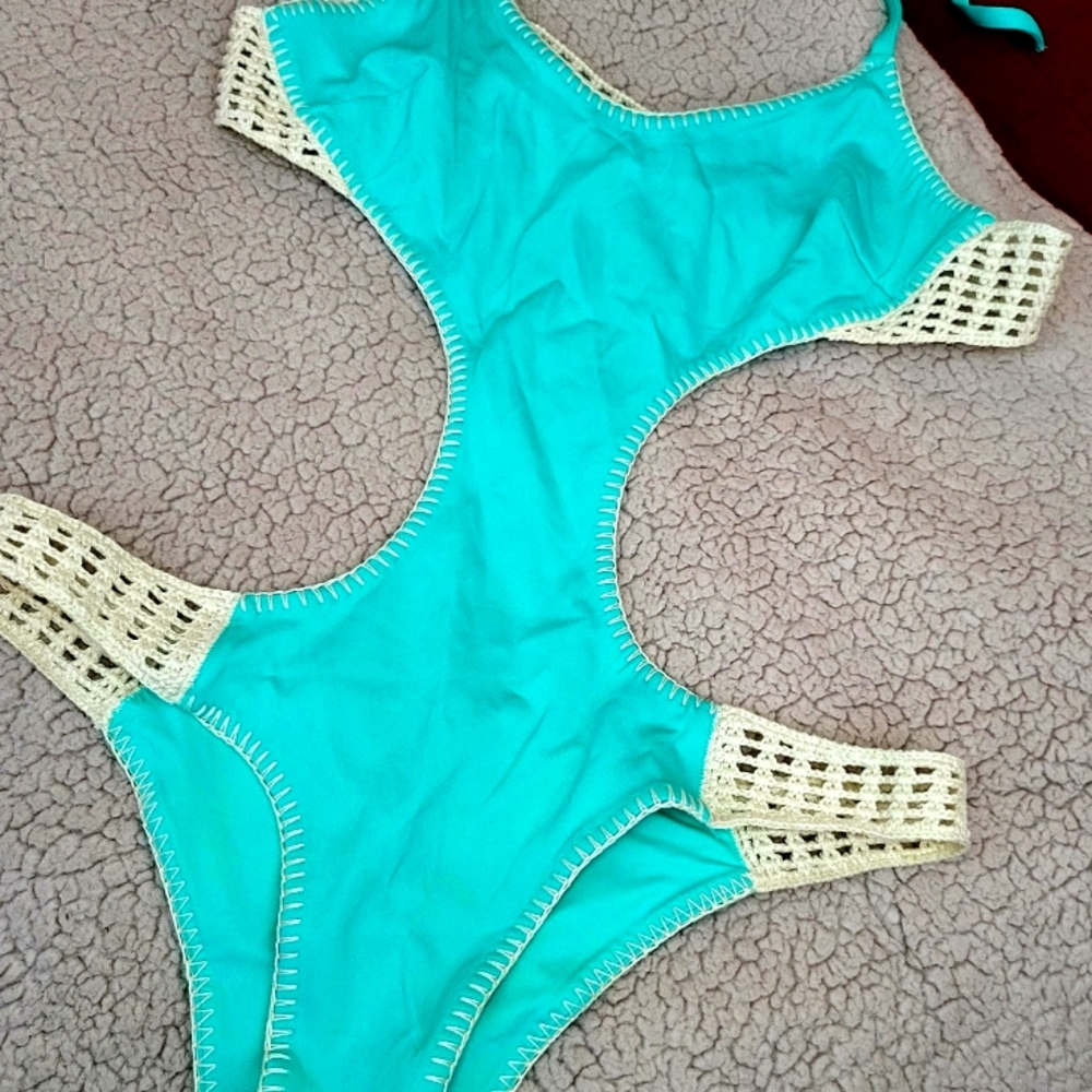 VS Swimsuit Monokini Bikini